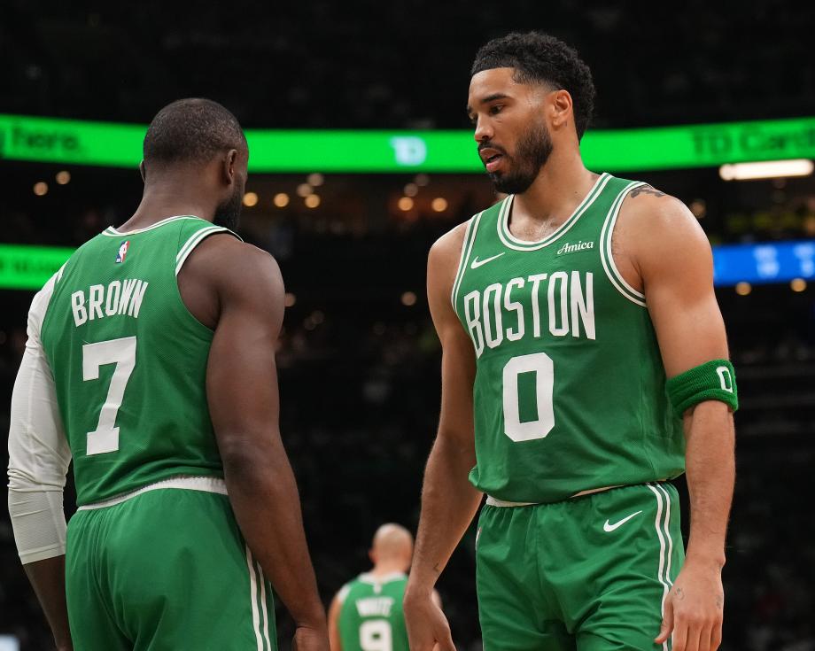 体育投注-塔图姆复出15+12+7武切维奇伤退 凯尔特人胜独行侠